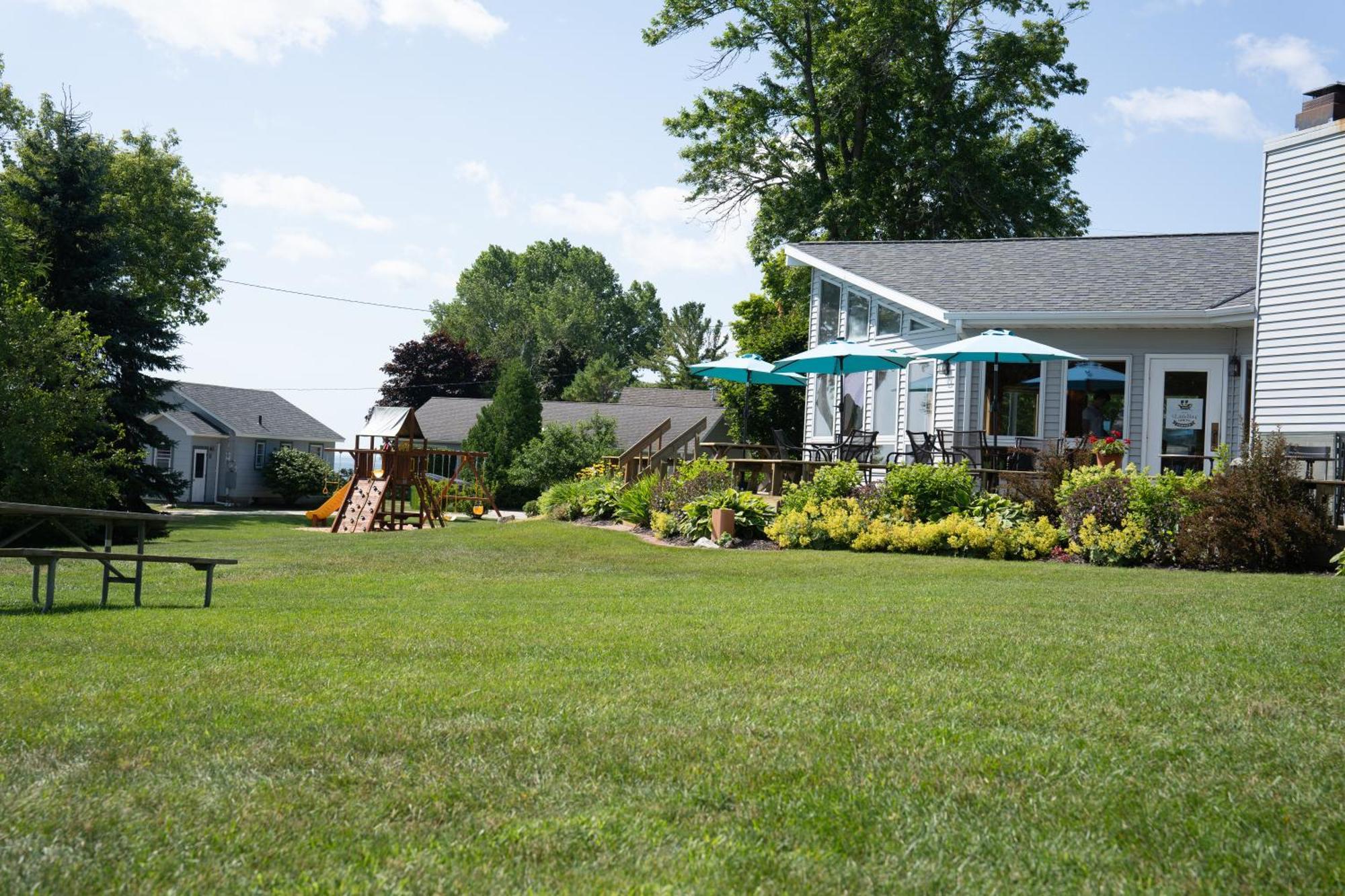 Square Rigger Lodge Jacksonport Bagian luar foto